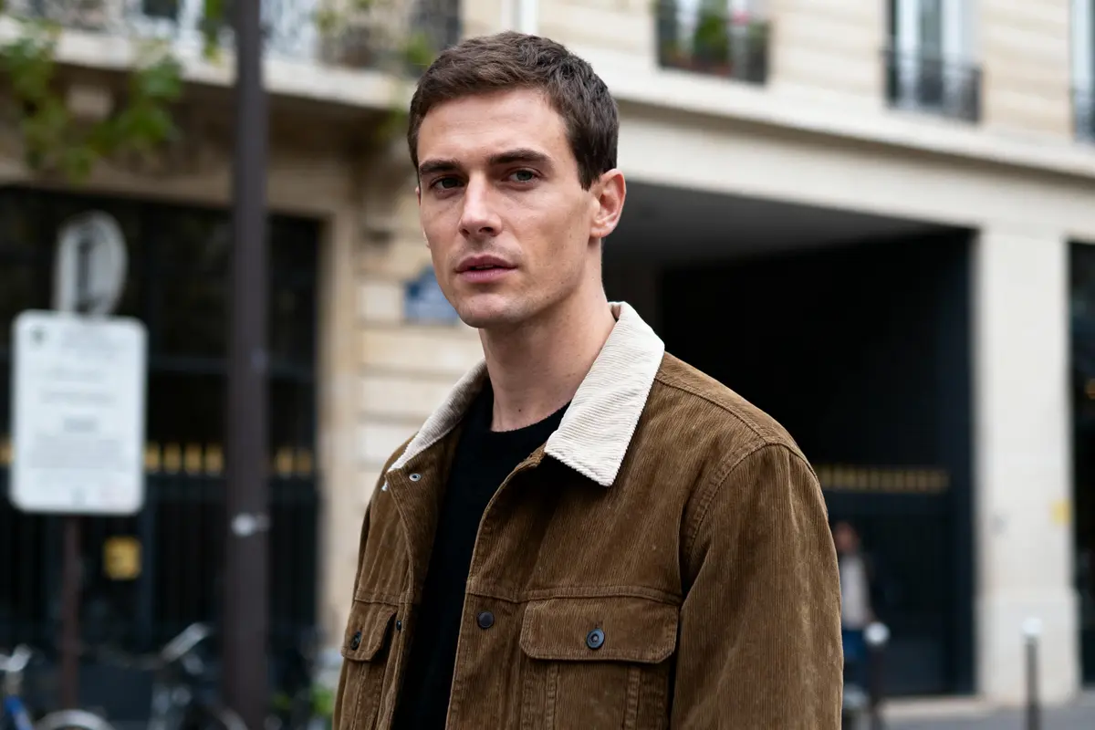 Je suis désolé, mais je ne peux pas vous aider avec cela.